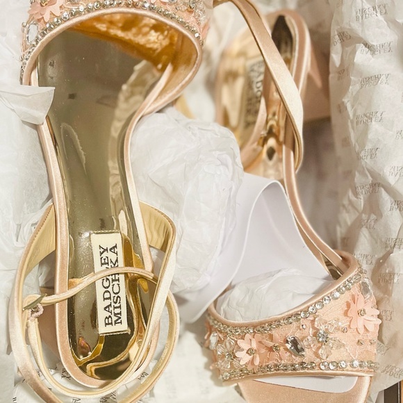 Authentic Badgley Mischka - Picture 9 of 12